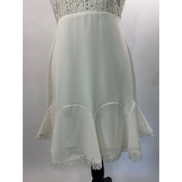 NWT Heartloom REVOLVE Size M Cammie Mini Dress White Lace Bride Minimalist - Picture 5 of 13